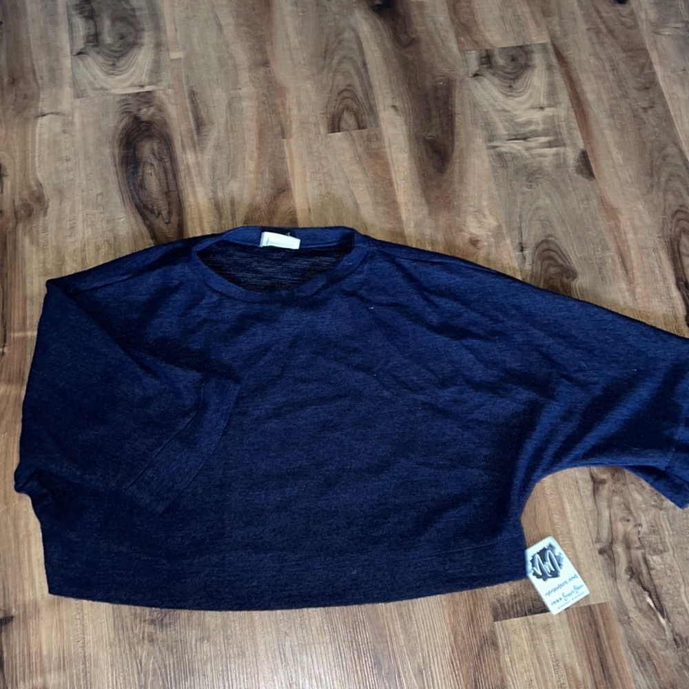 NWT Cropped sweater quarter sleeve top for women
